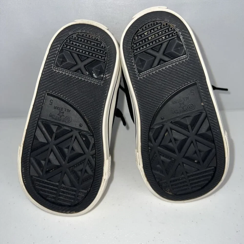 Converse Infant Black Leather High Top No Tie Sneakers Unisex Size 5